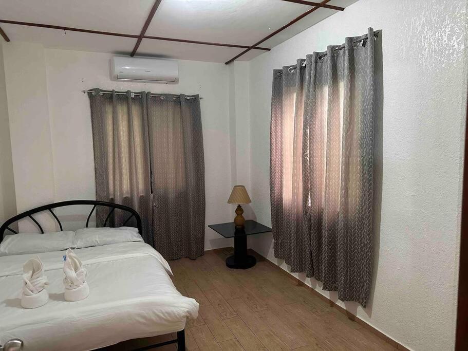 Alona Park Residence - 3 Bedroom Apartment- Alex And Jesa Unit Panglao Exterior foto